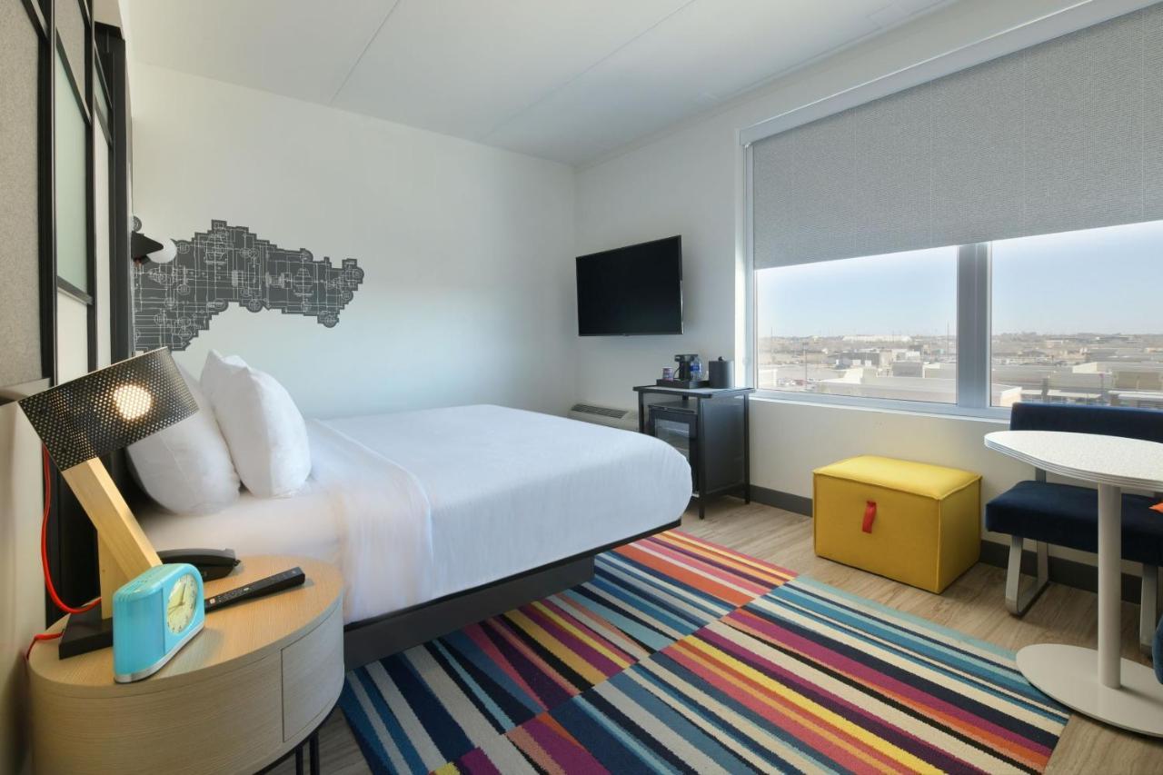 Aloft Hotel 3*